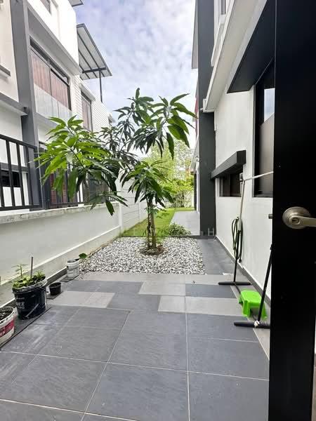 The Canal Garden South, Horizon Hills - 2