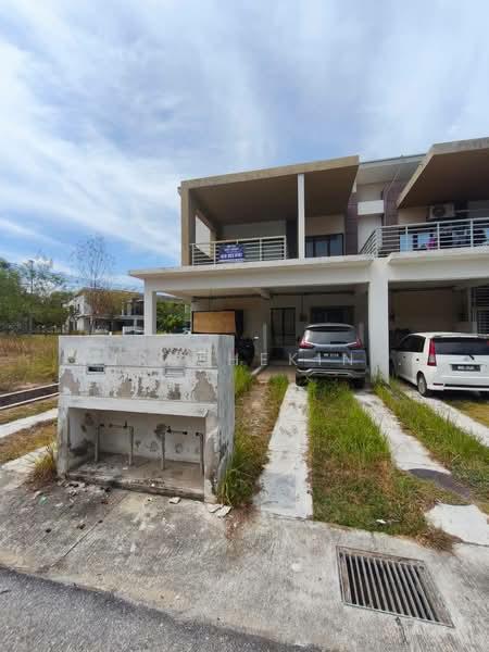 Bandar Tasik Kesuma - 1