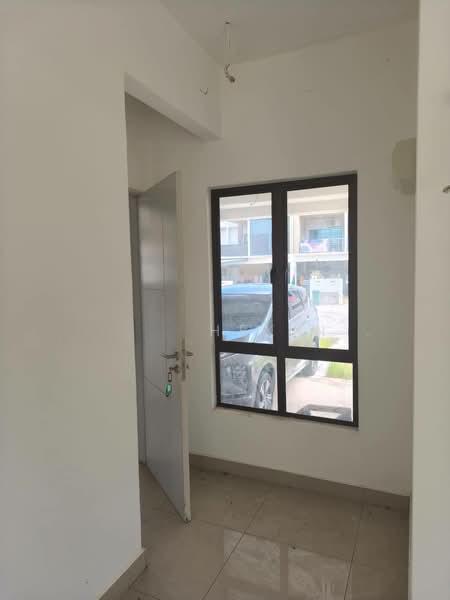 Bandar Tasik Kesuma - 4