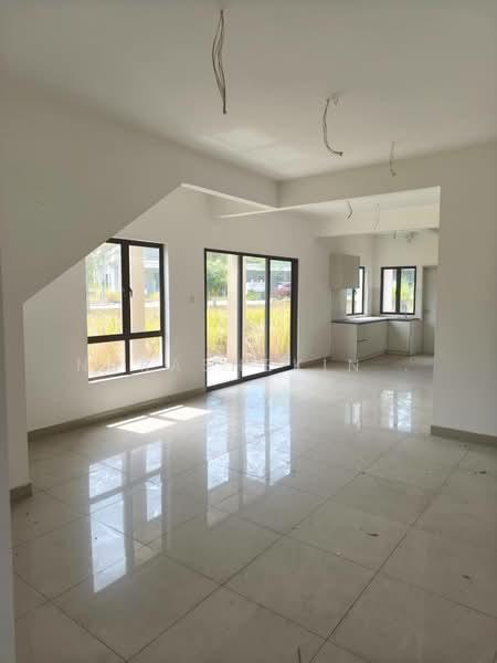 Bandar Tasik Kesuma - 5