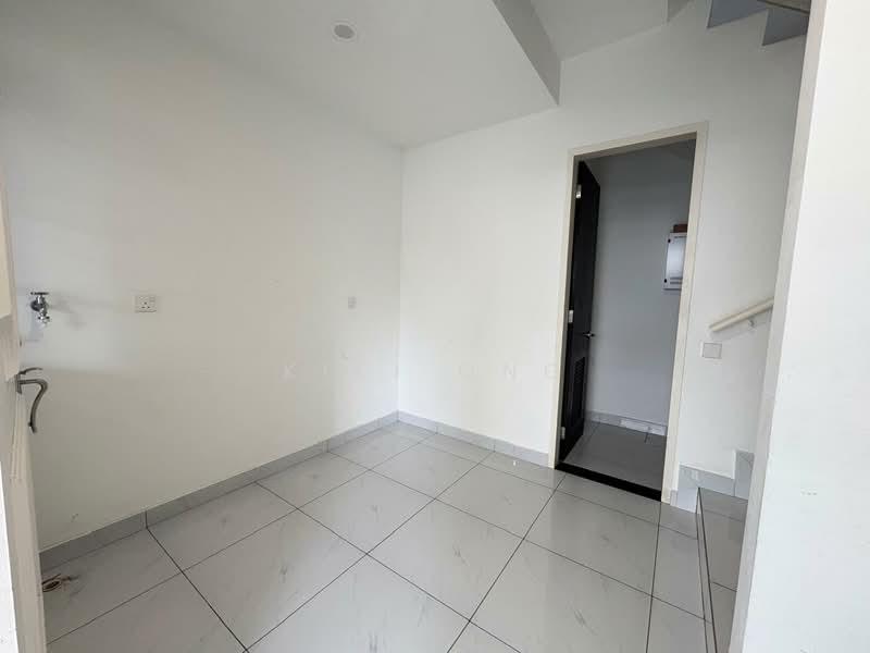 The Grassten 26’x75’ @ Eco Botanic - 4