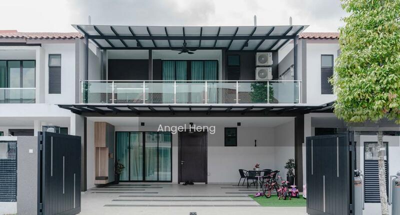 Bandar Enstek Fully Furnished, Free Smart Home 2800sqft Semi D Concept! - 1