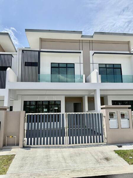 Iskandar Puteri Iskandars Puteris - 1