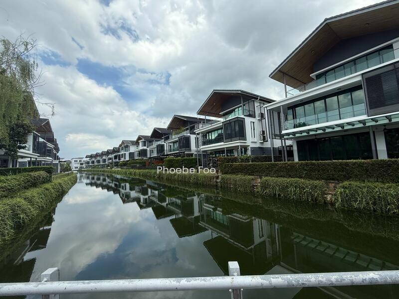 Senibong Cove - Isola Grandeur - 1