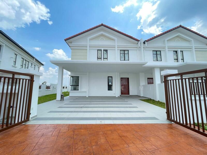 Semi-D house at Alam Sari - 2