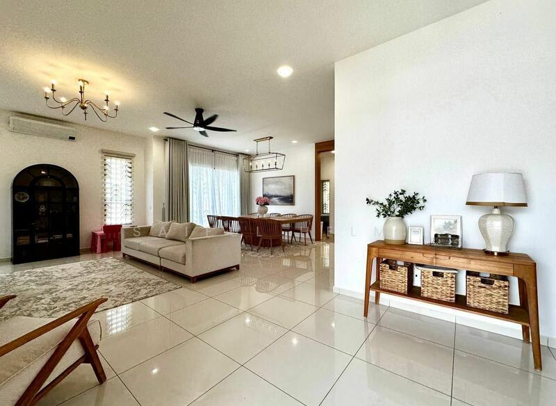 Semi-D house at Alam Sari - 5