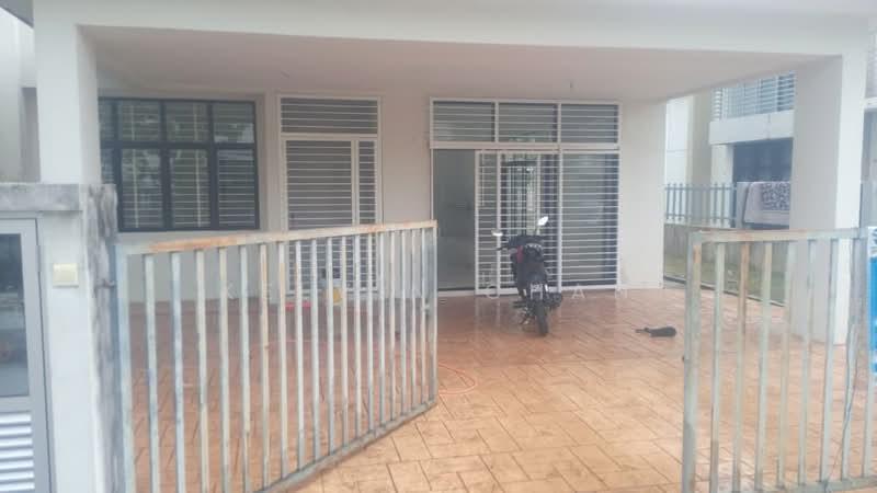 Bandar Tasik Kesuma - 1