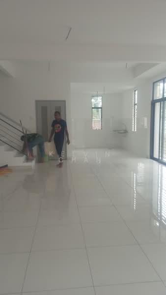 Bandar Tasik Kesuma - 2