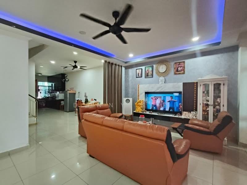 Taman Impiana Kulai Kelapa Sawit Double Storey Terrace House - 3
