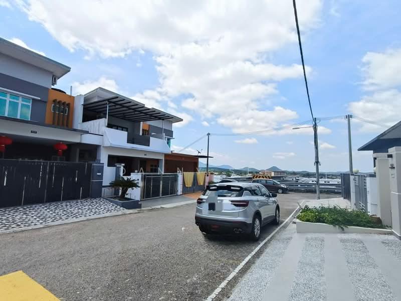 Taman Impiana Kulai Kelapa Sawit Double Storey Terrace House - 2