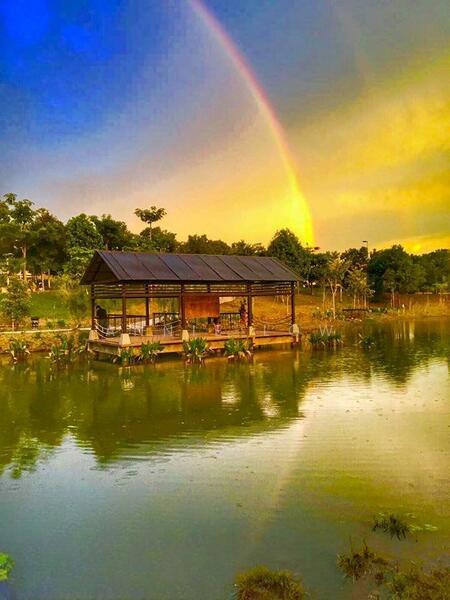 Noble Park Grand Pool Villas East Ledang - 5