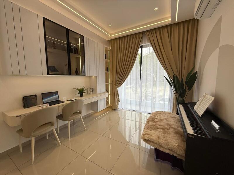 Freehold Double Storey Batu Berendam Brand New near Infineon near Tol - 5