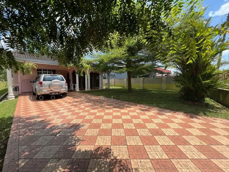 Single Storey Bungalow Taman Peranginan Mutiara Port Dickson Negeri Sembilan - 1