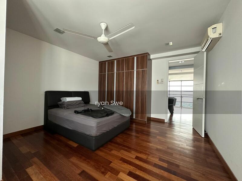 Papillon Desahill Condominium - 2