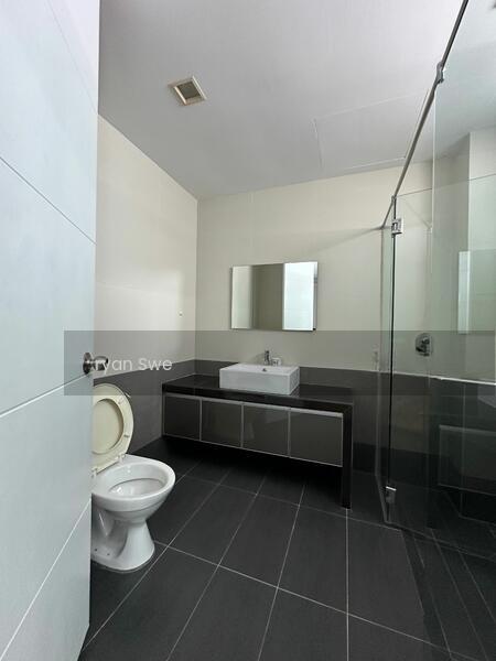 Papillon Desahill Condominium - 3