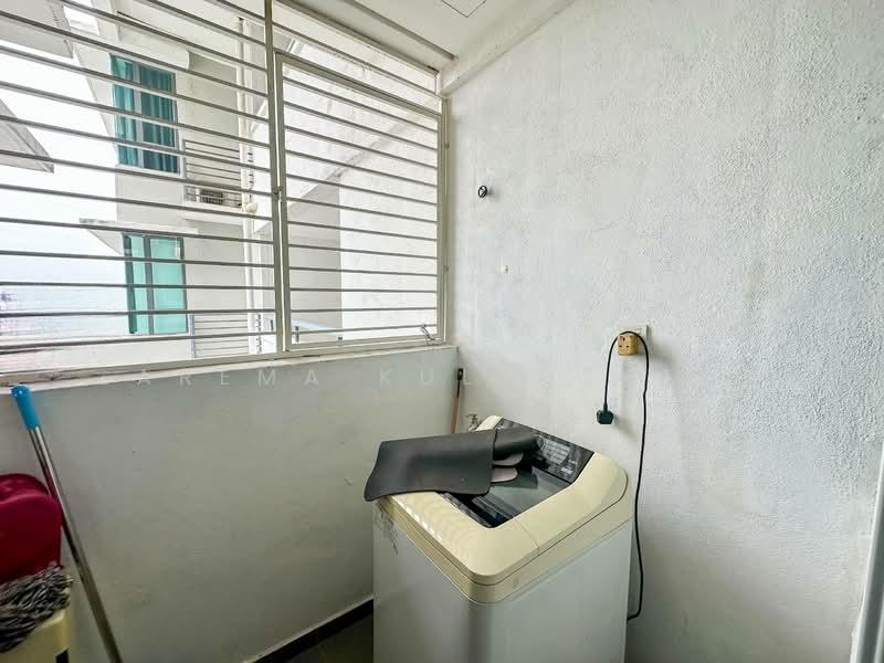 Infiniti 3 Residences - 4