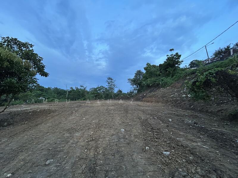 Tanah belakang KOMBES Paroi bandar seremban - 5