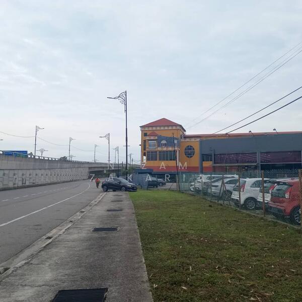 Tanah tepi jalan besar Peringgit Melaka Tengah - 1