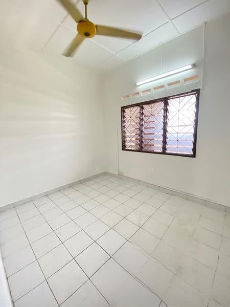 Taman Johor Jaya - 5