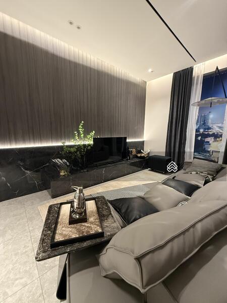 Paragon Signature Suites - 1