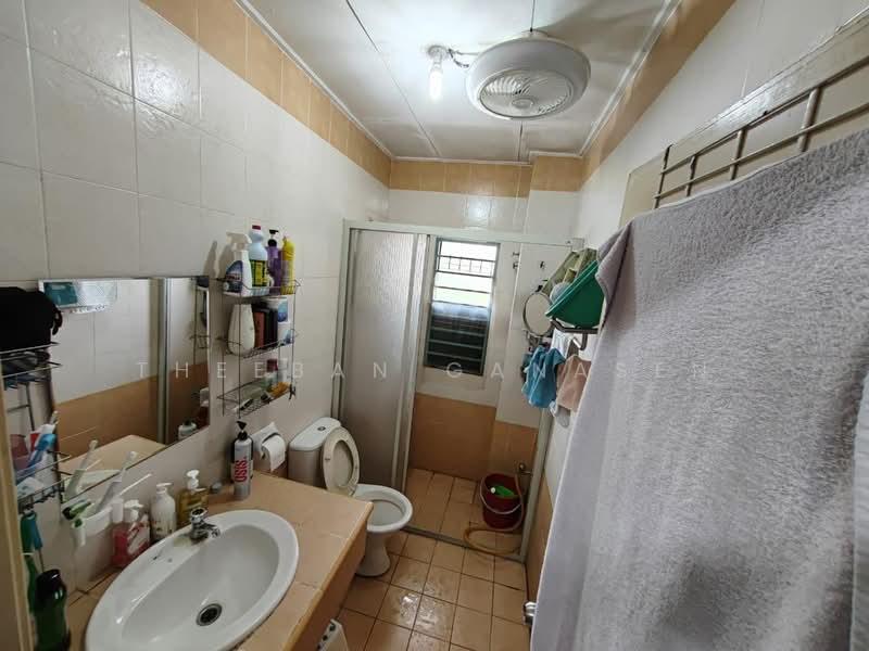 Bukit Jelutong - 4