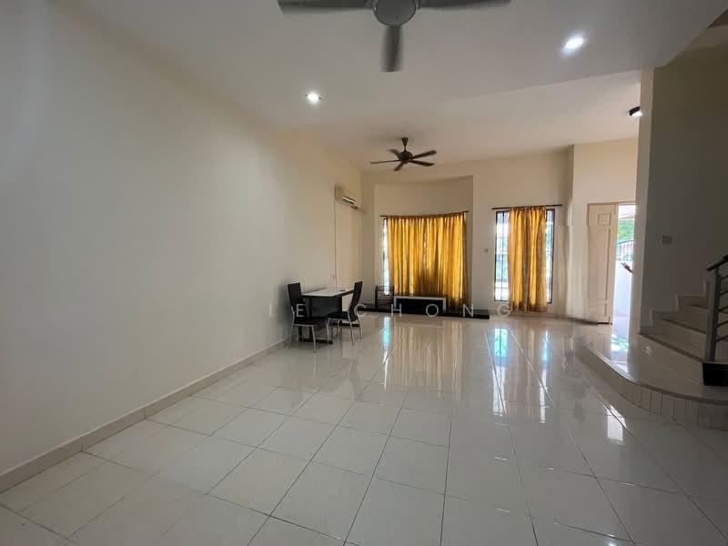 Botani Freehold 2.5 Storey Terrace House For Sale - 3