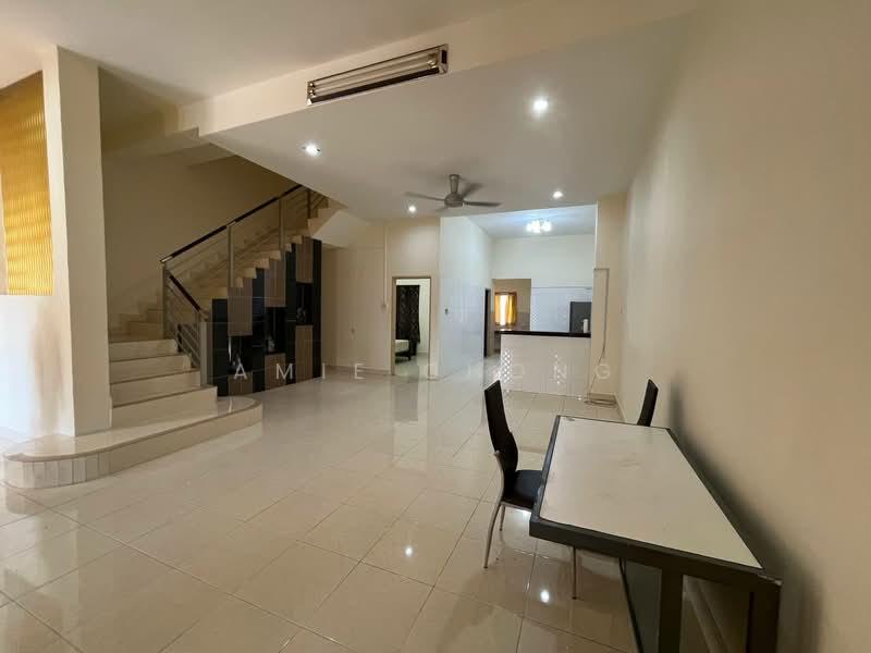 Botani Freehold 2.5 Storey Terrace House For Sale - 2