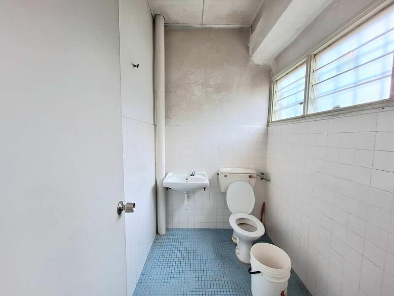 Taman Kelab Ukay - 4