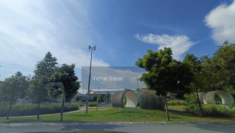 Hilltop Damaris 2 Storey Superlink Ara Sendayan 2A - 2