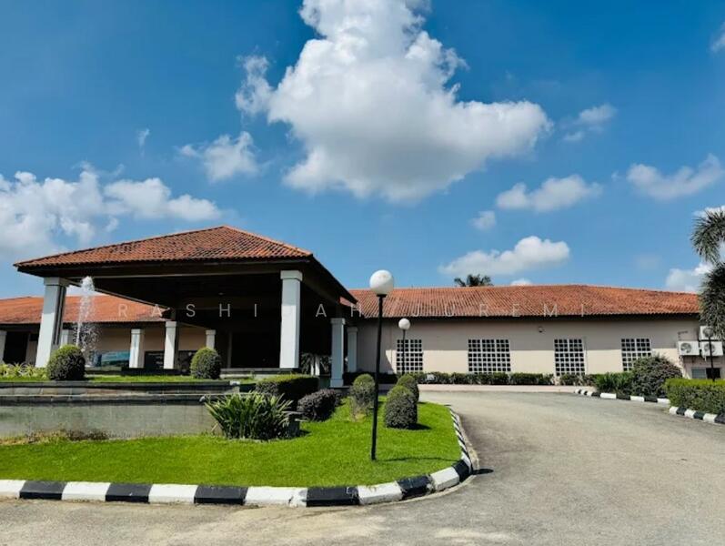 Kelab Golf & Resort Bukit Kemuning - 2
