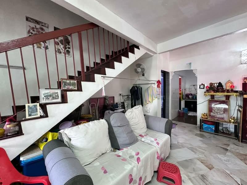 Taman Bukit Desa, 2 sty, 15x50 sf, Renovated, Freehold - 1