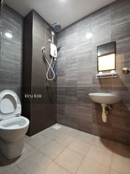 Symphony Tower (Menara Simfoni) - 3