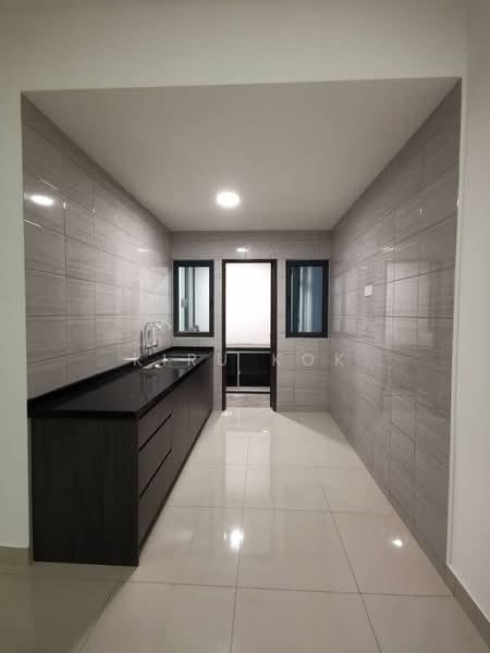 Symphony Tower (Menara Simfoni) - 2