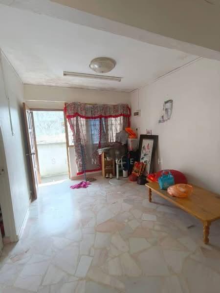 Flat Taman Ungku Tun Aminah - 3