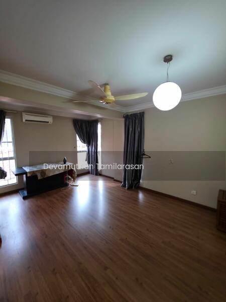 Semi-D house at Seksyen 6 - 4