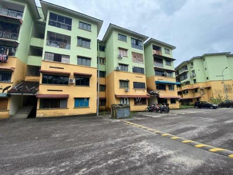 Lily & Jasmine Apartment - 1