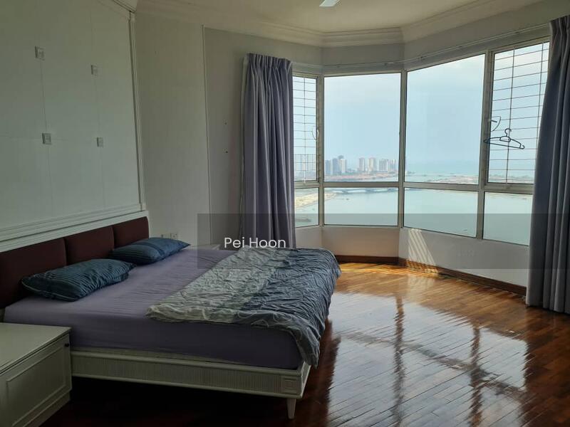 Gurney Beach Resort - 5