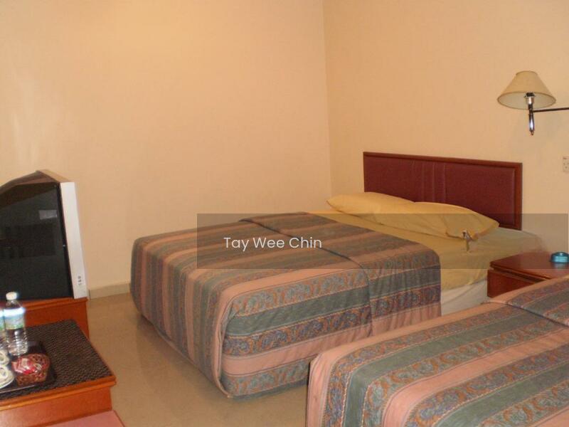 Skudai 2.5 Storey Hotel - 1