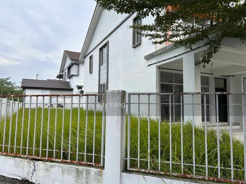 Terrace house at Kampar - 4