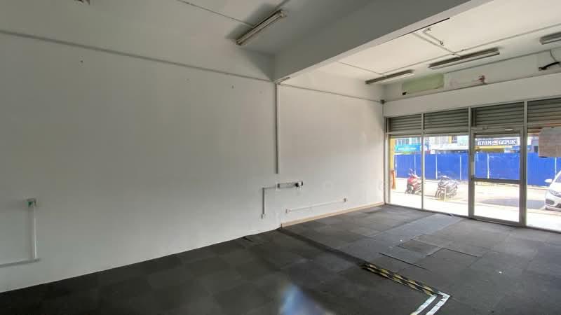 Pusat niaga astana alam seksyen 13, Puncak Alam - 1