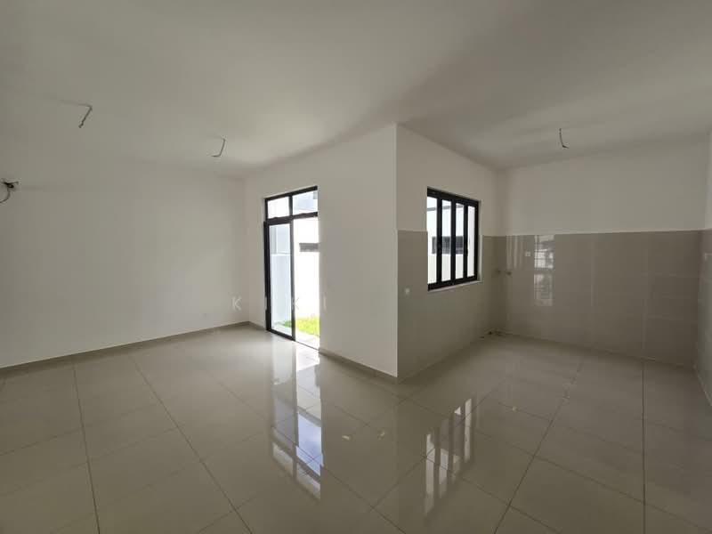 RESIDENSI BOTANI 3 - 4