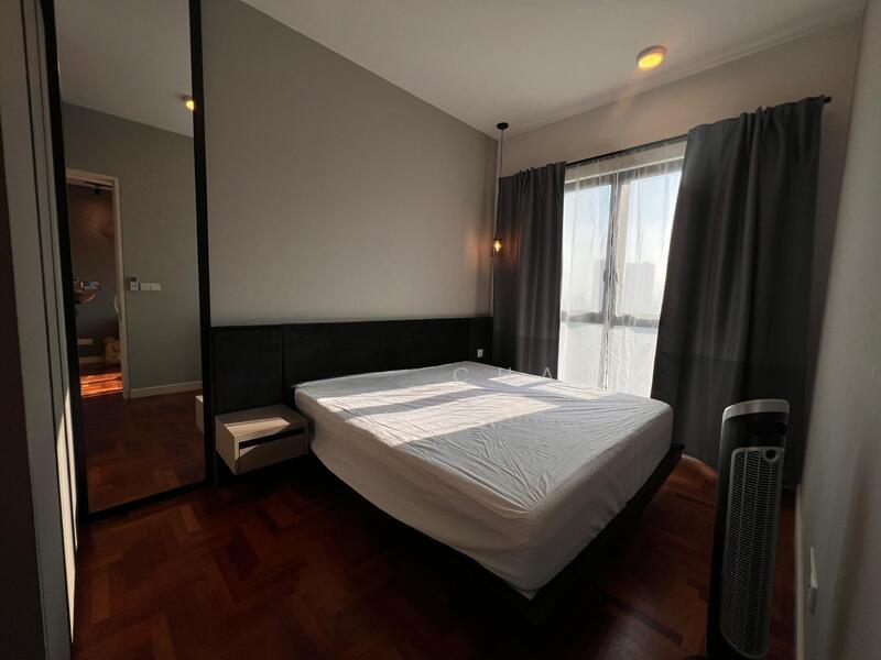 Residency V - 4