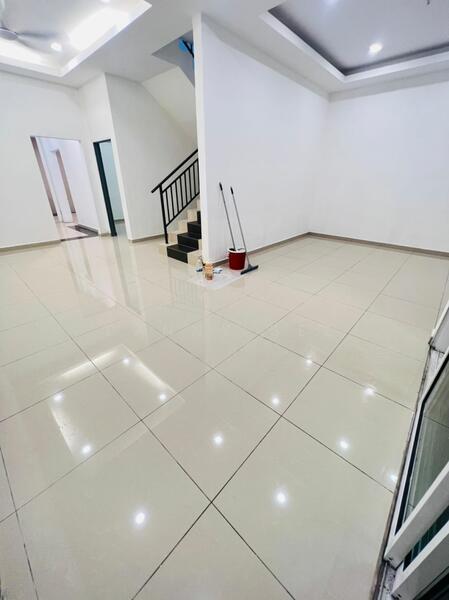 Taman Sri Kulai Baru Double Storey Terrace House - 3