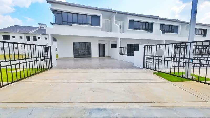 Sejati Lakeside @ Cyberjaya - 1