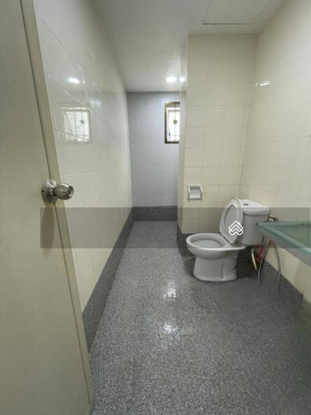 The Embassy (Bangunan Duta Impian) - 3