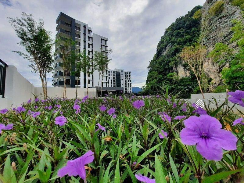 The Cove Hillside Residence - 4