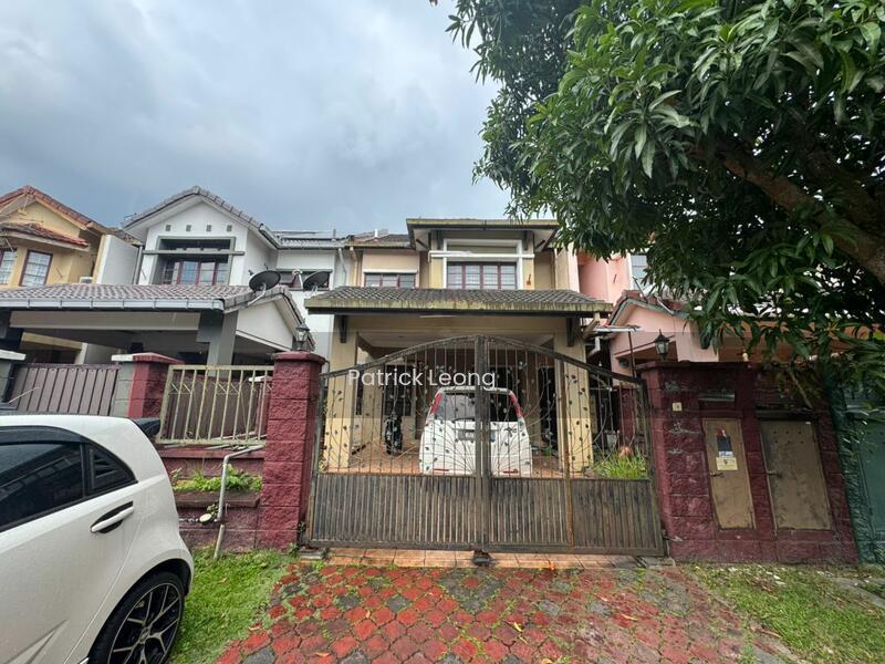 Bukit Jelutong, Seksyen u8 Jalan Adang - 1