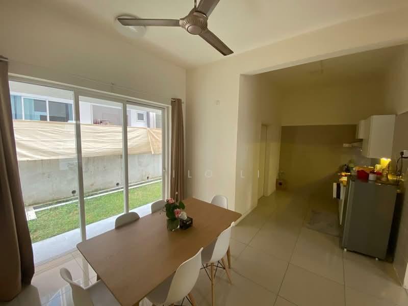 Canary Residence - 2