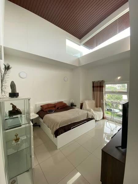 Canary Residence - 1