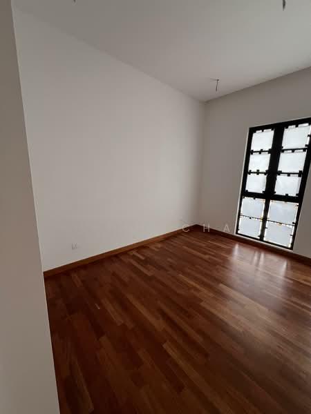 Precinct Arundina - 4